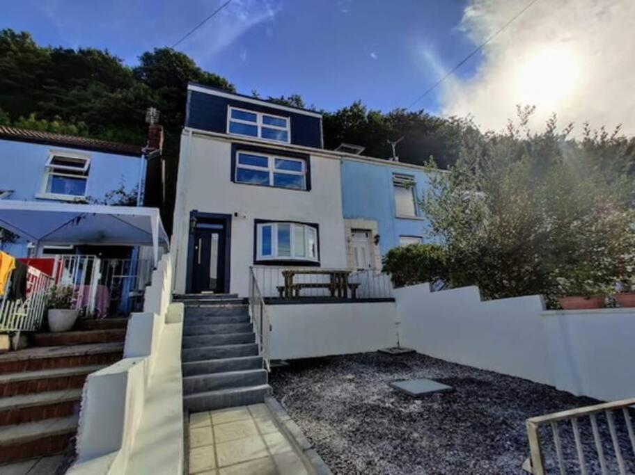 The Clifton - Mumbles - Seaview - By Tifa Stays Екстер'єр фото